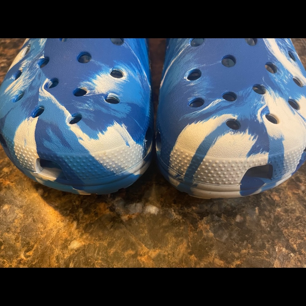 Marbled crocs - Picture 2 of 8
